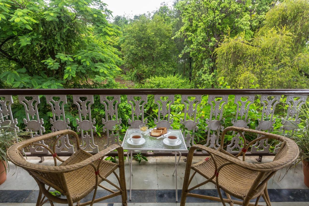 Saffronstays Firdaus Baug Khamshet Esterno foto